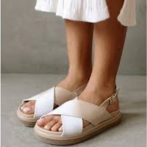 Alohas Marshmallow Size 38!